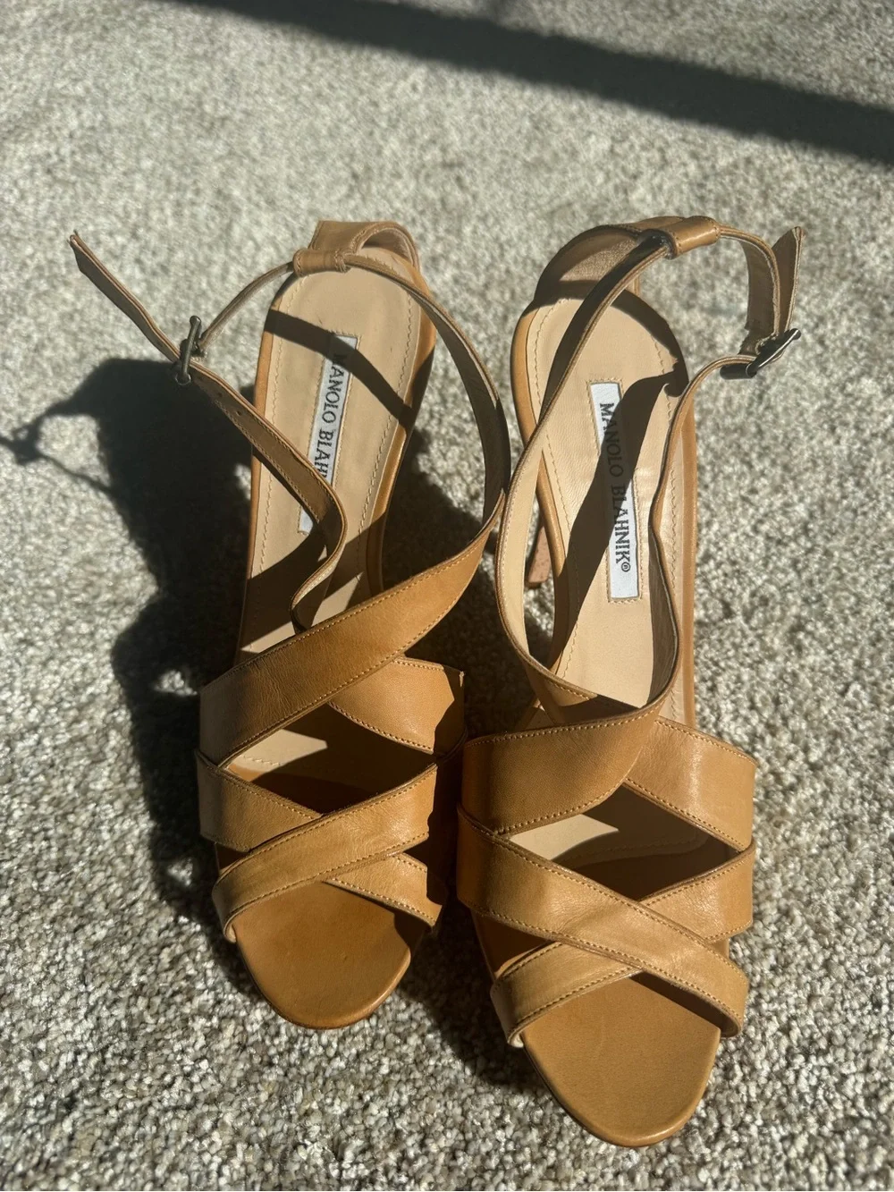 BNWT Manolo Blahnik Tan Leather Strappy Slingback Heels